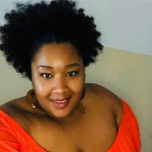 Meet your Posher, Raquel